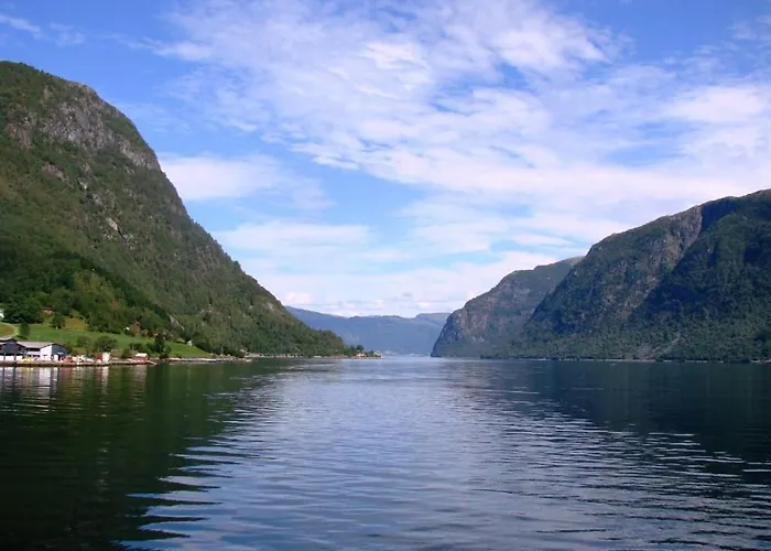 Nesheim & Bjordal (Hoyanger)