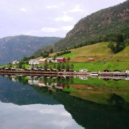 Nesheim & منتجع